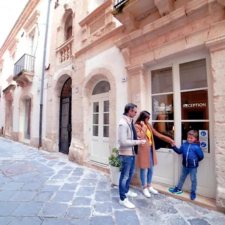 Lanterne Magiche Ortigia Syracuse