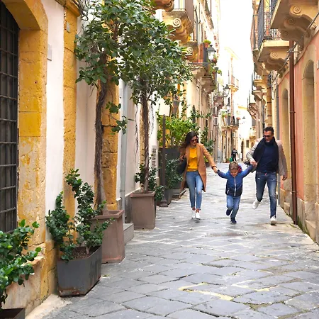 Lanterne Magiche Ortigia * Syracuse